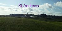  une vingtaine de km de Dundee, voici St Andrews, clbre  deux titres : 
	   pour dtenir des reliques de St Andr, patron des Ecossais, et pour tre "la Mecque" des golfeurs. 