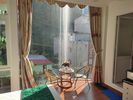 notre chambre avec vue panoramique (sans intérêt) grâce à sa paroi entièrement vitrée 