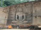 monumental Bouddha taill� dans le roc