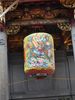 lanterne � l'entr�e d'un temple