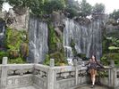 grand spectacle � l'entr�e du temple