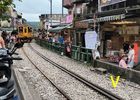 mais il faut lib�rer la place quand <a href='tourisme/train2.mp4' target='_blank'><span class='Style18'>le train</span></a> arrive