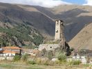 autre village o� subsiste une des nombreuses tours de guet qui jalonnaient la vall�e 