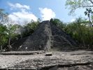 la grande pyramide (Nohoch Mul) avec un temple au sommet 