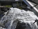 le pied de la cascade. Pour la voir en action <a href='2026/10-Haugesund25.mp4' target='_blank'><span class='Style18'>cliquez</span></a> 